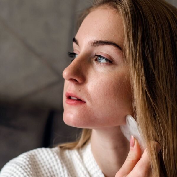 GUA SHA DE ONIX BLANCO - Masajes faciales - Imagen 2