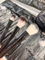 Set de 24 pinceles y brochas con manta negro - Imagen 5