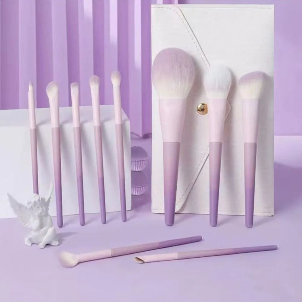 D_NQ_NP_2X_944418-CBT90323737282_082025-F SET BROCHA PARA MAQUILLAJES + SOBRE NECESER - Imagen 1